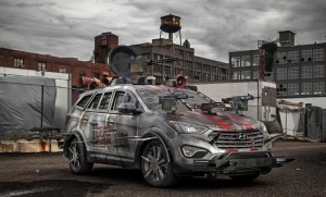Hyundai Santa Fe Zombie Survival Machine ще бори зомбита