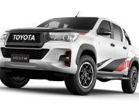 Toyota GR Hilux ще се опъне на Ford Ranger Raptor